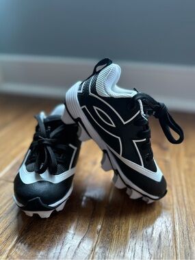Under Armour Baseball Cleats Toddler 9